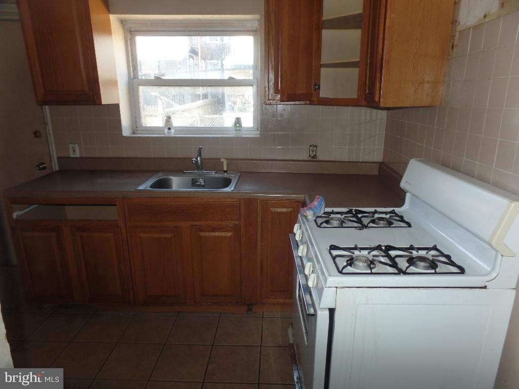 1252 N 56th St Property Photo 9