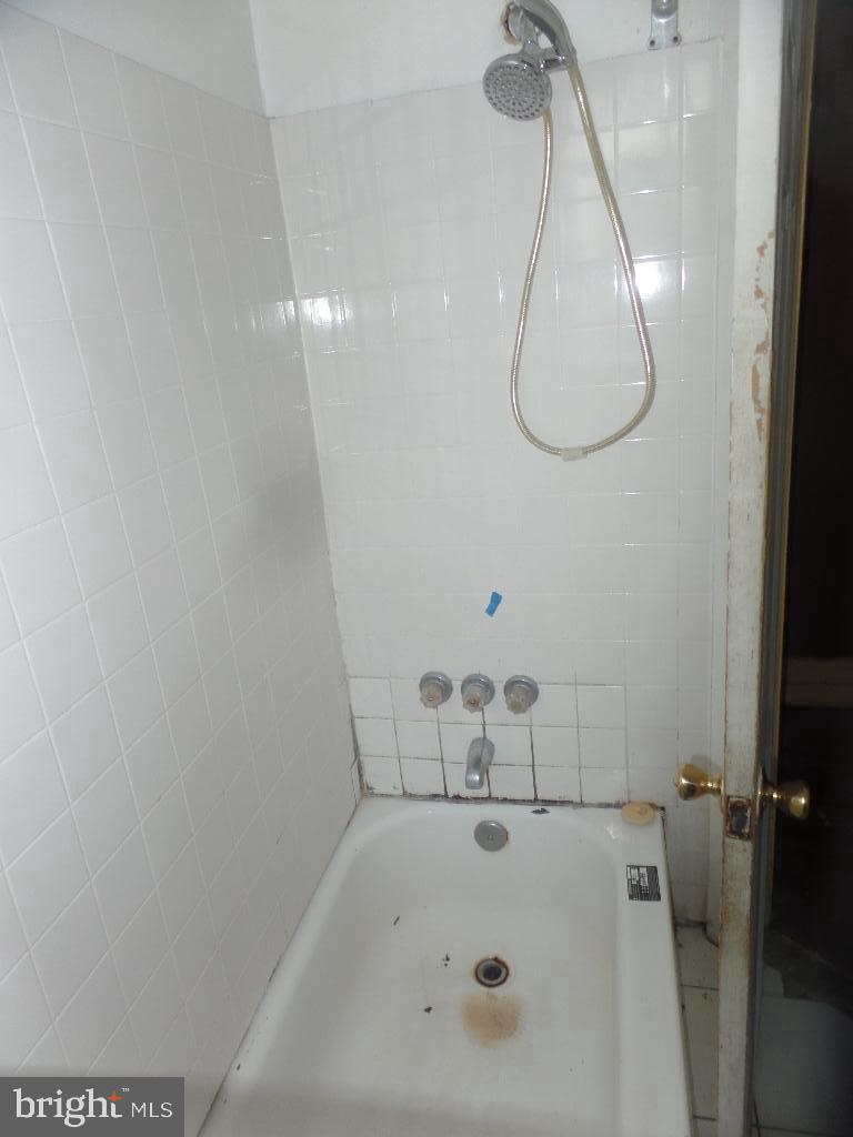 1252 N 56th St Property Photo 15