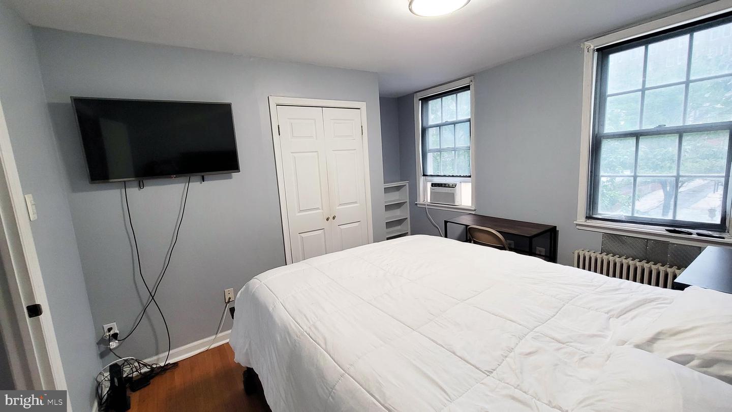 302 S Juniper St #2 Property Photo 6