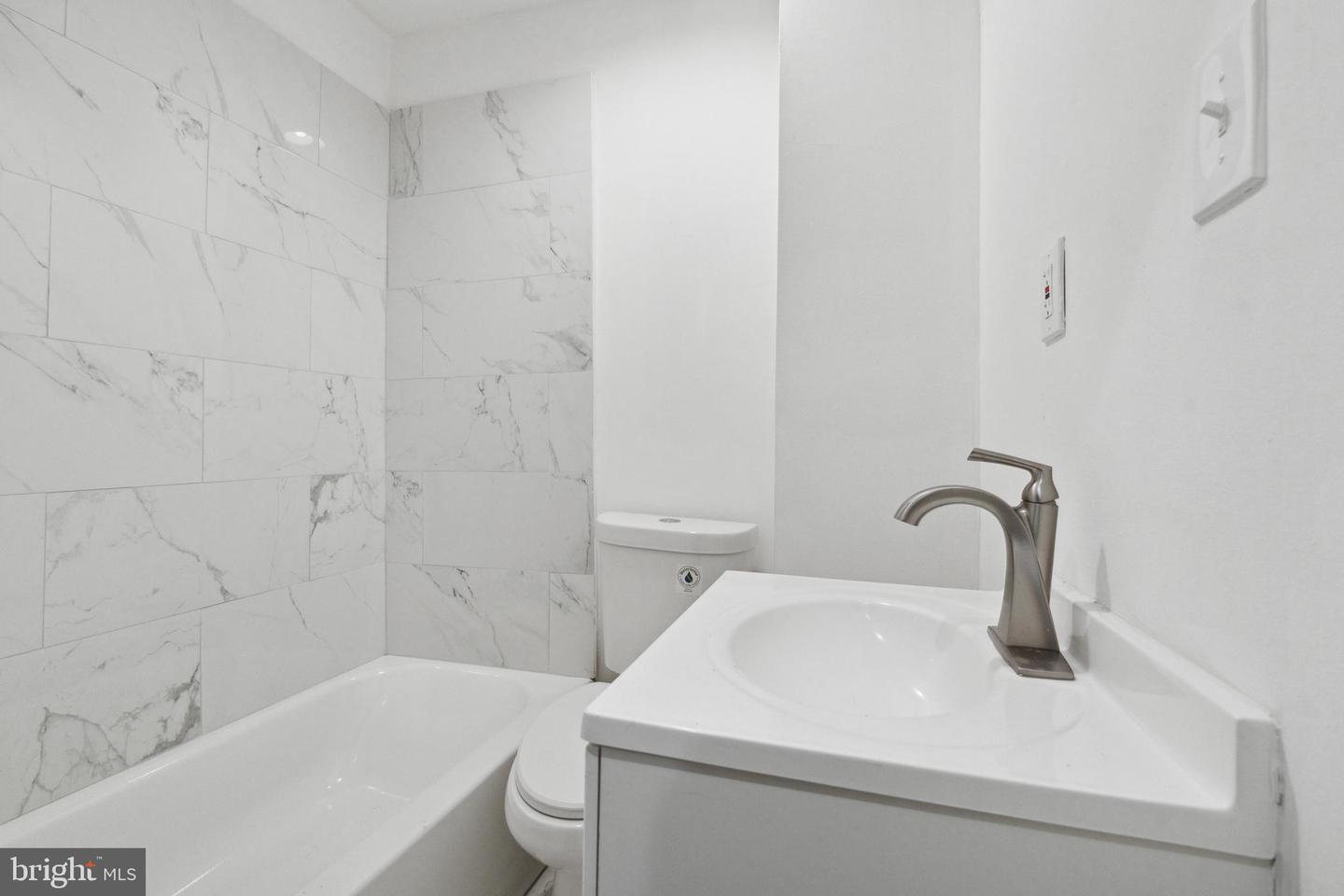 1501 Reed St Property Photo 6