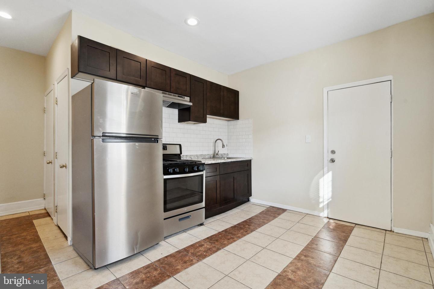 1501 Reed St Property Photo 9