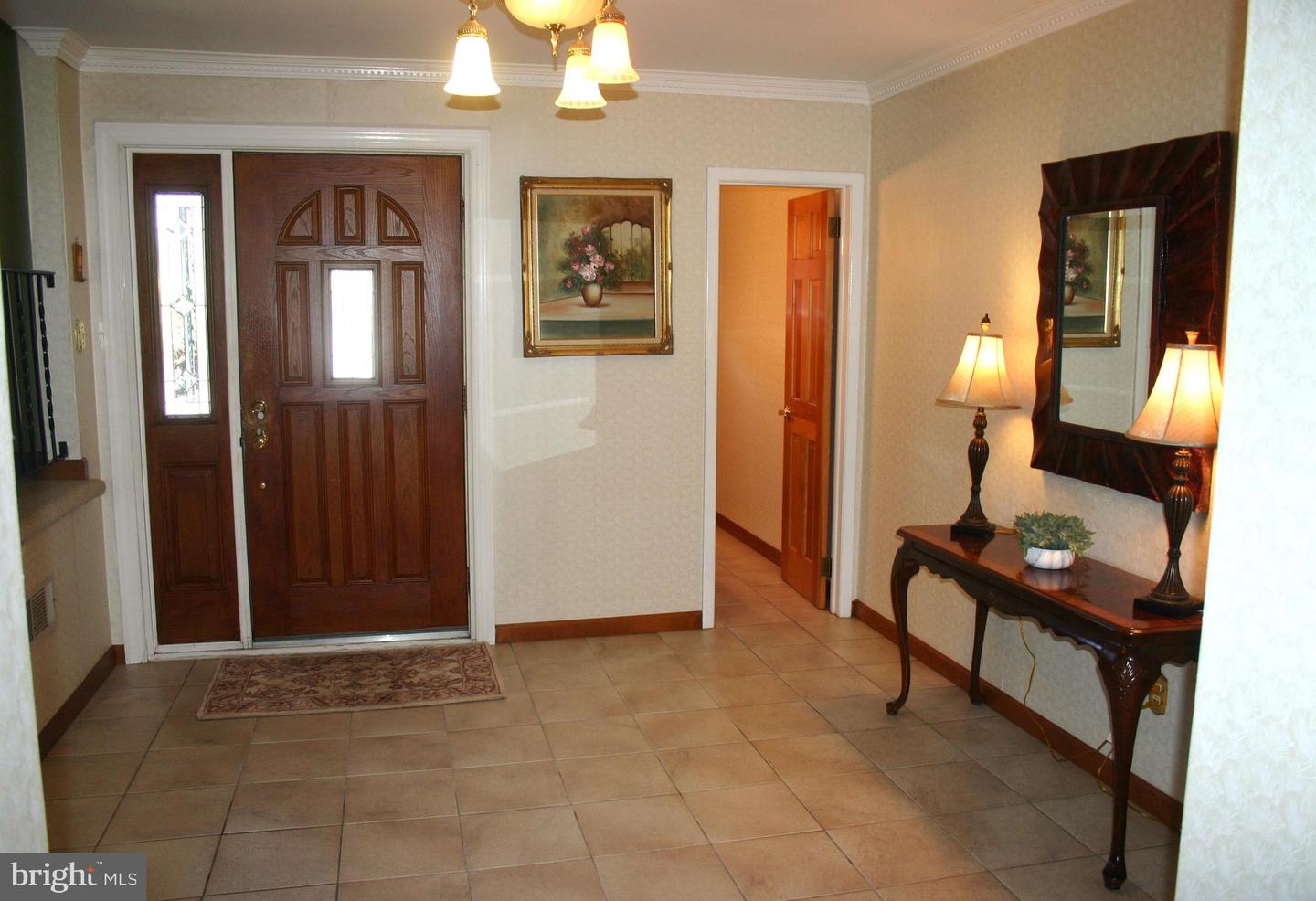 8806 Rising Sun Ave Property Photo 10