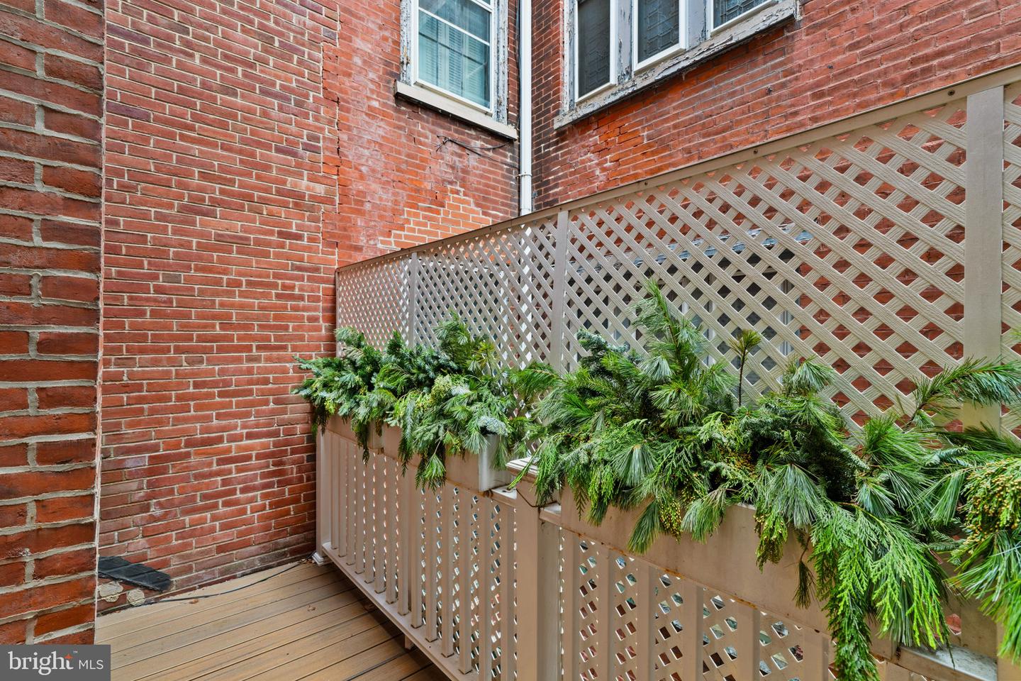 1808 Delancey Pl Property Photo 22