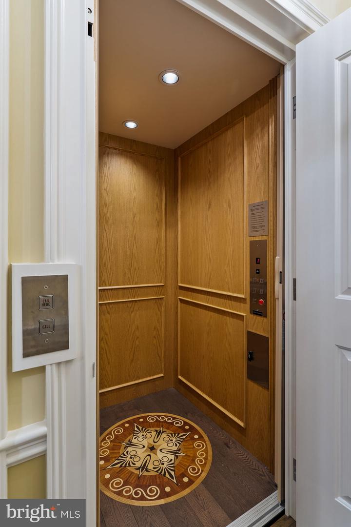 1808 Delancey Pl Property Photo 23