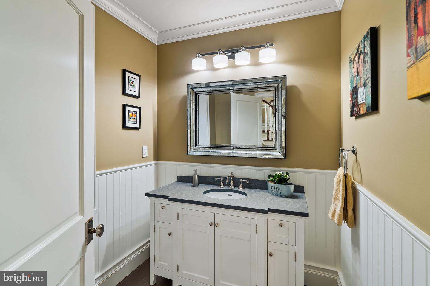 1808 Delancey Pl Property Photo 32