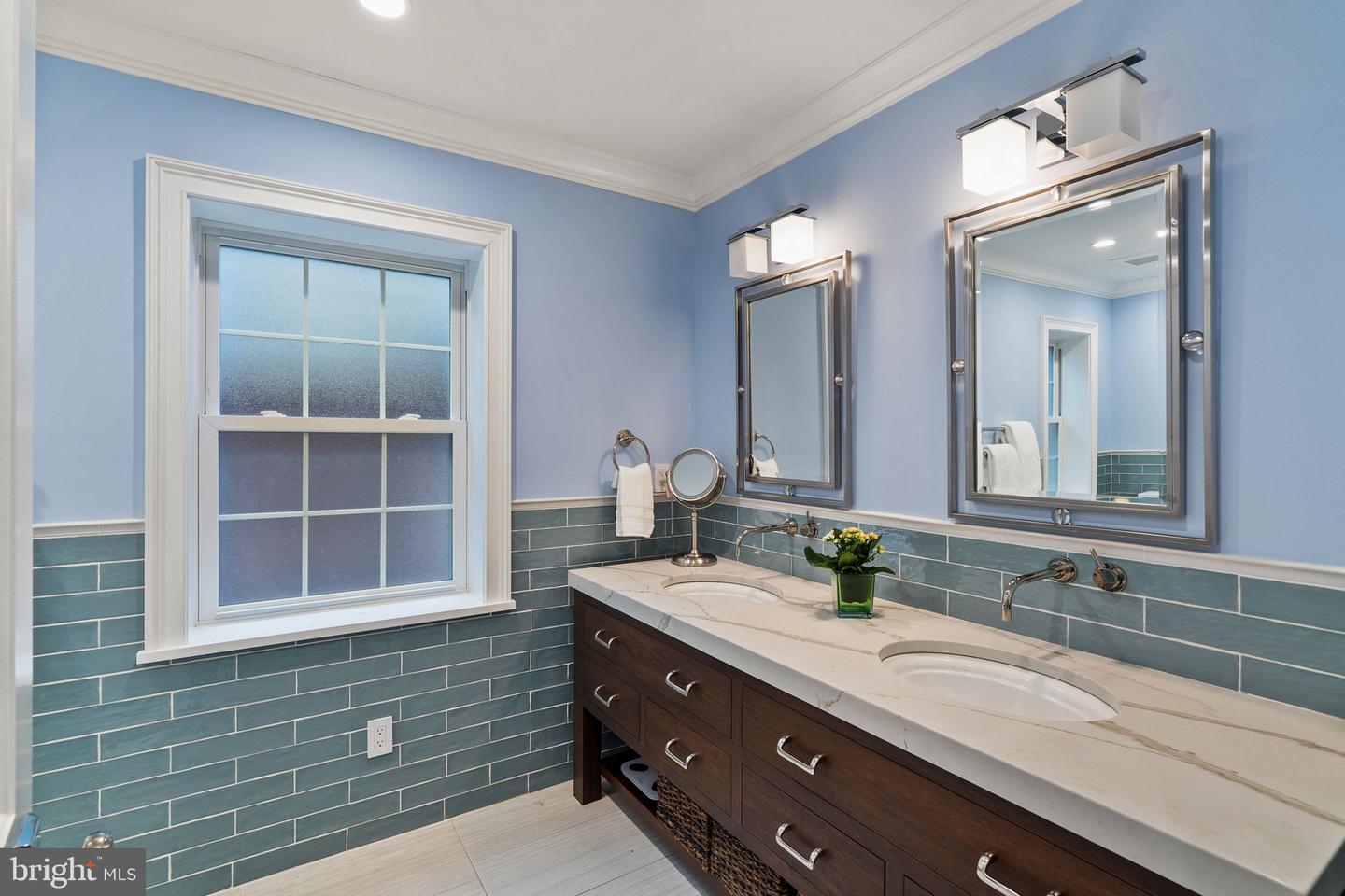 1808 Delancey Pl Property Photo 37