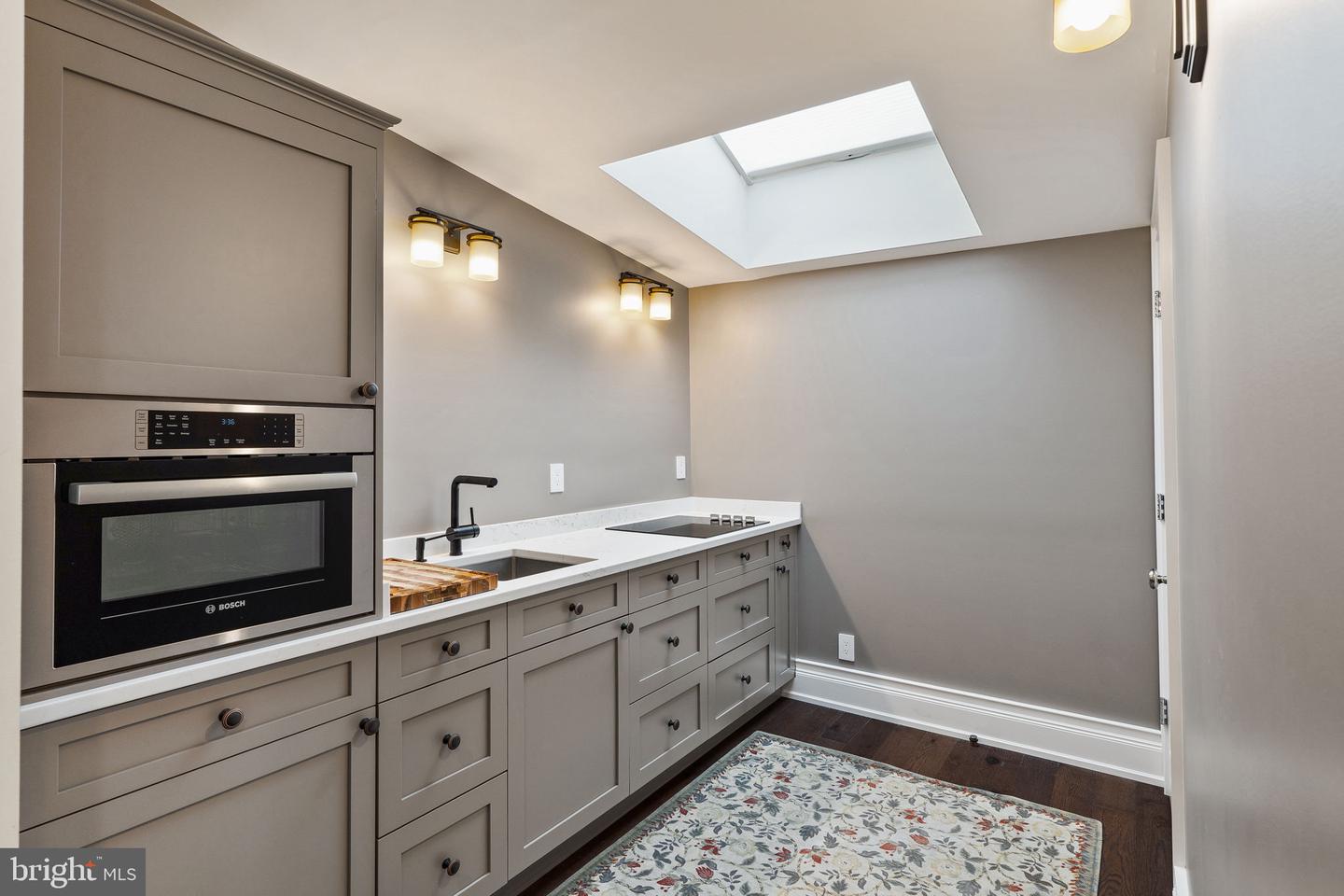 1808 Delancey Pl Property Photo 47