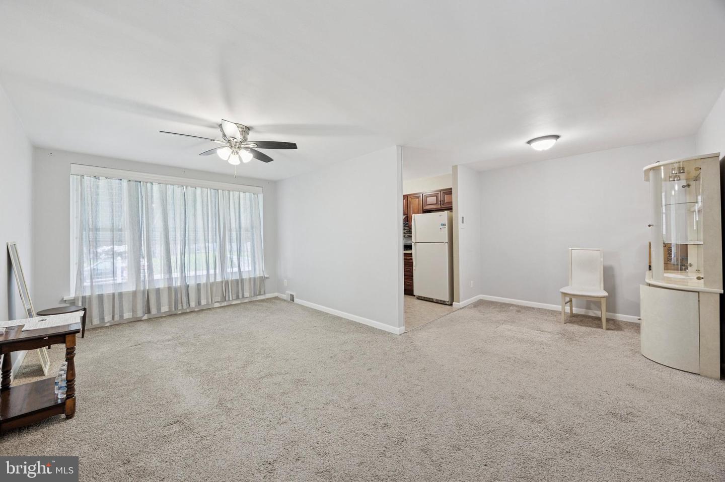 2230 Emerson St Property Photo 2