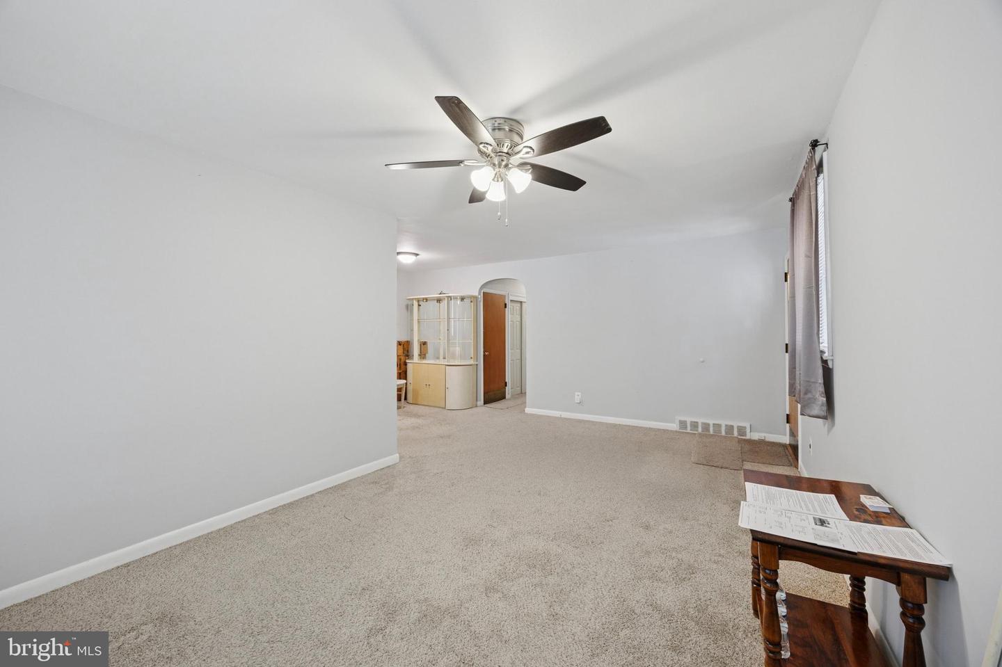 2230 Emerson St Property Photo 3