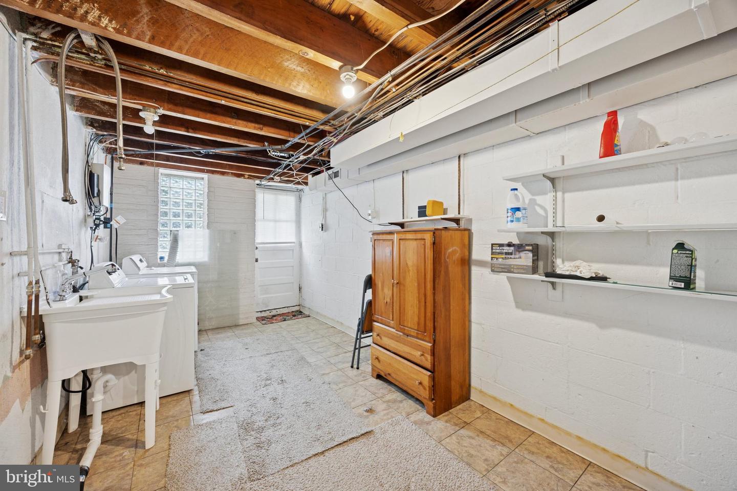 2230 Emerson St Property Photo 14