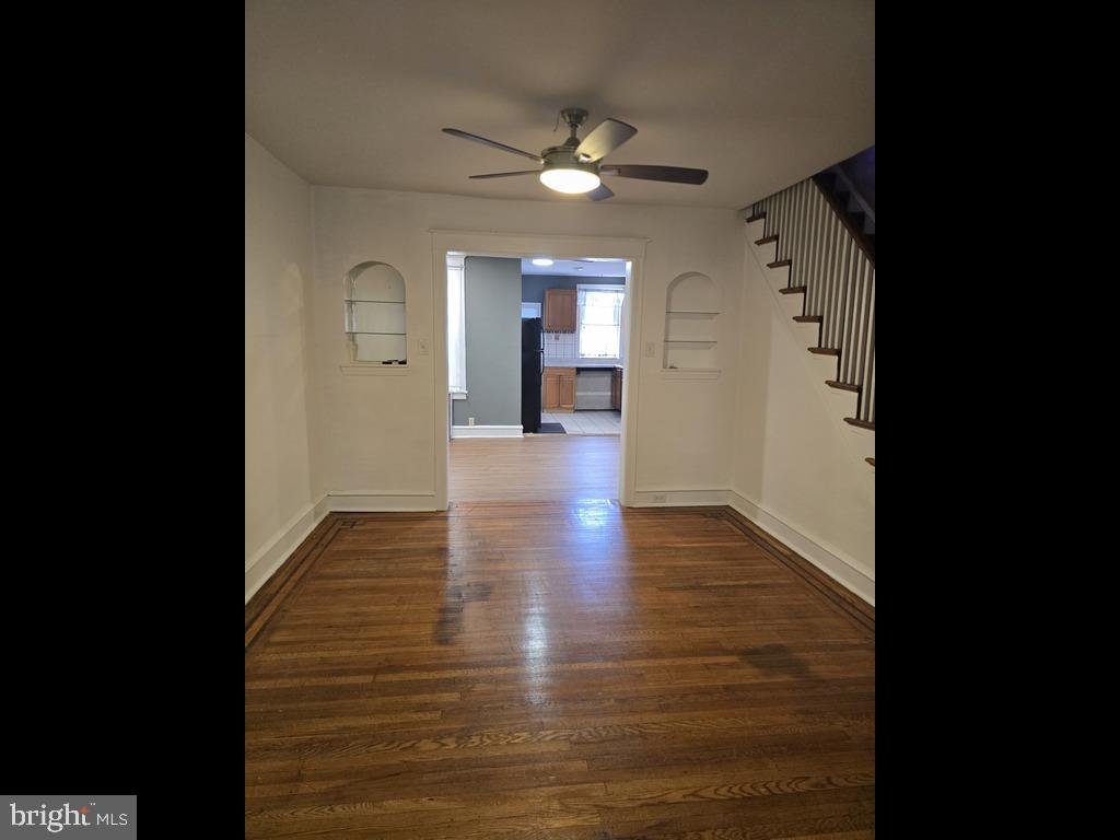 5835 N Hope St Property Photo 2