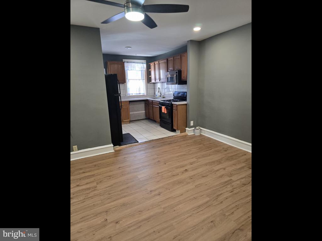 5835 N Hope St Property Photo 3