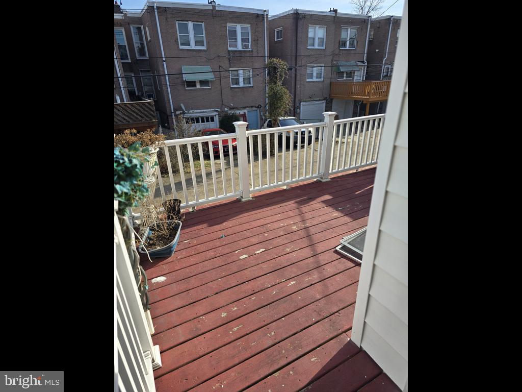 5835 N Hope St Property Photo 8