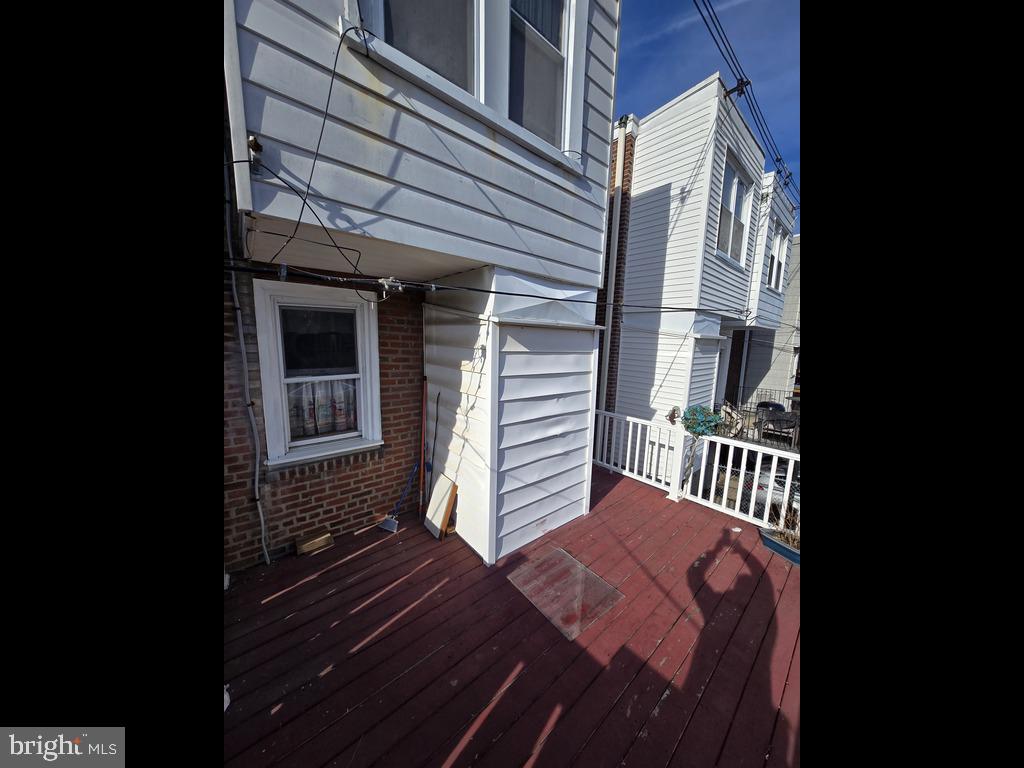 5835 N Hope St Property Photo 9