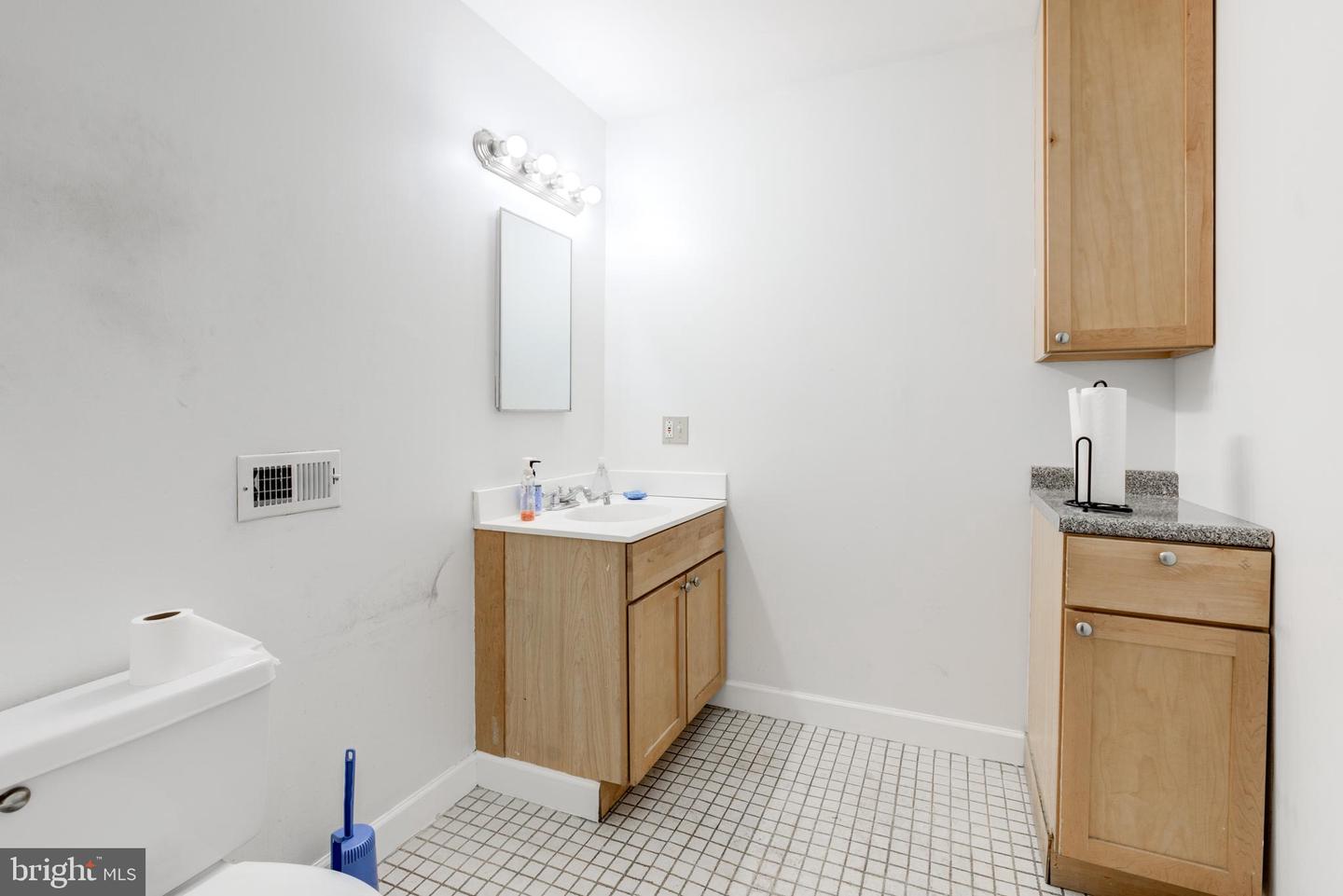 2017 - 2019 Fairmount Ave Property Photo 15