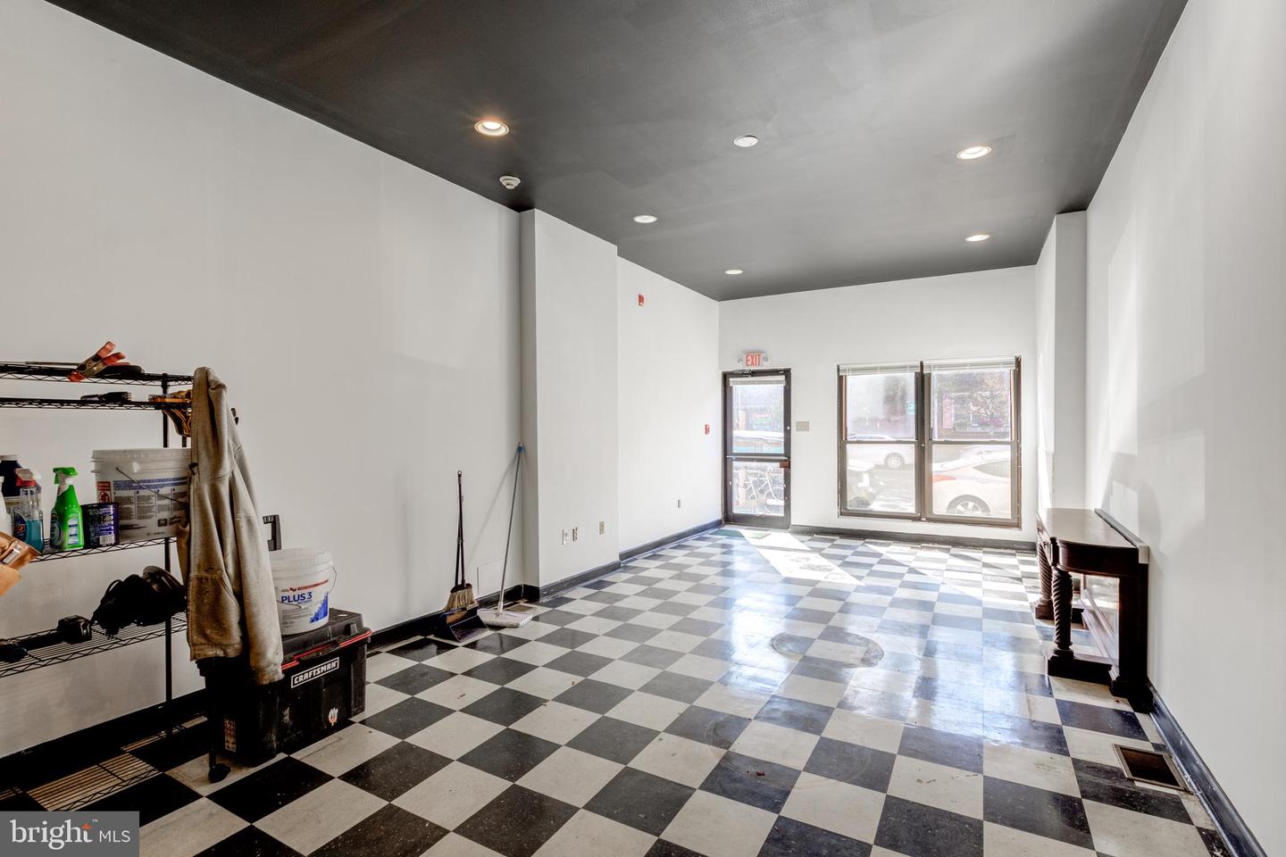 2017 - 2019 Fairmount Ave Property Photo 16