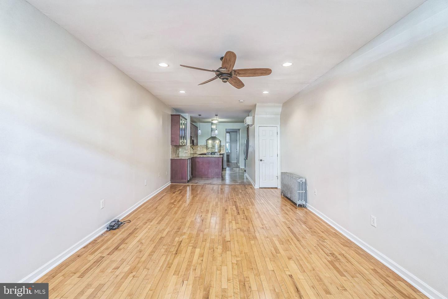 340 W Girard Ave Property Photo 3