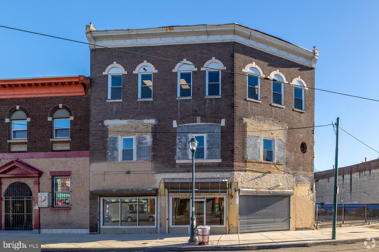 2549-53 Germantown Ave Property Photo 3