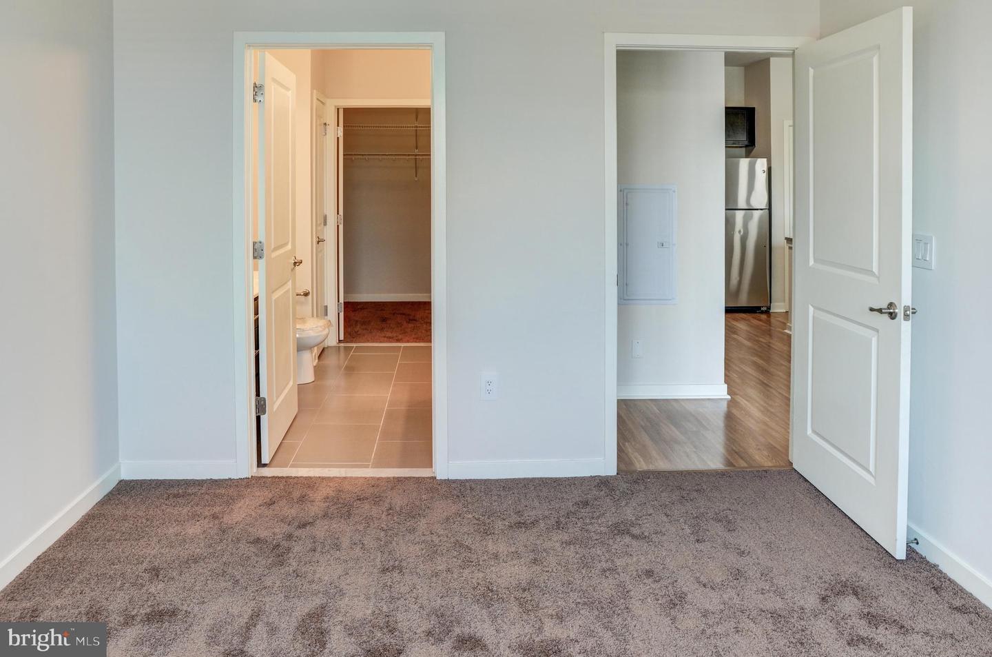 401 Race St #403 Property Photo 6