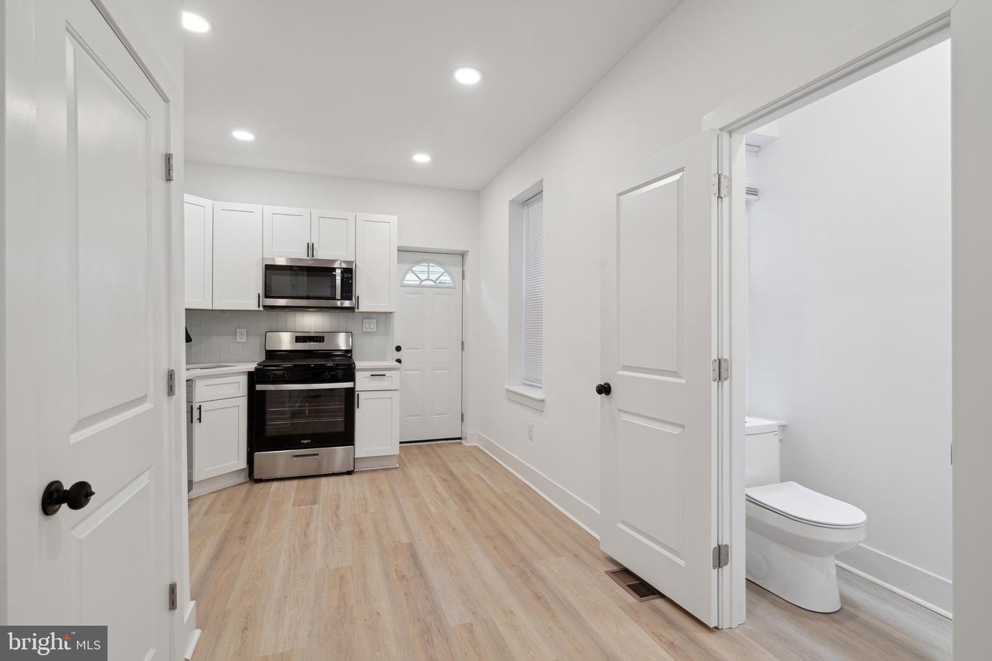 1672 N Wilton St Property Photo 6
