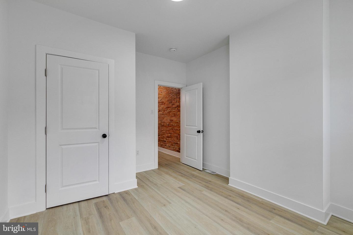 1728 N Wilton St Property Photo 9