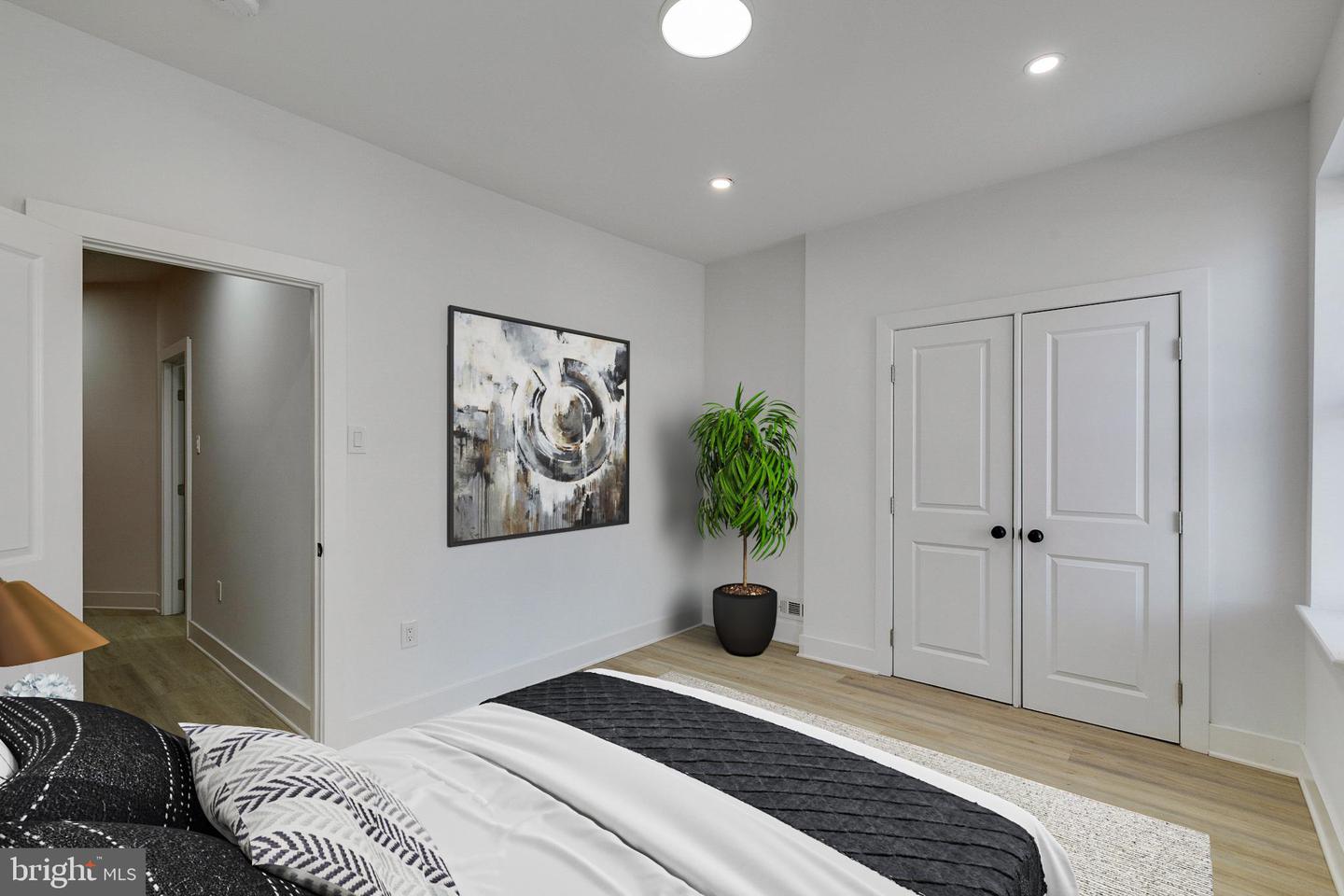 1728 N Wilton St Property Photo 11