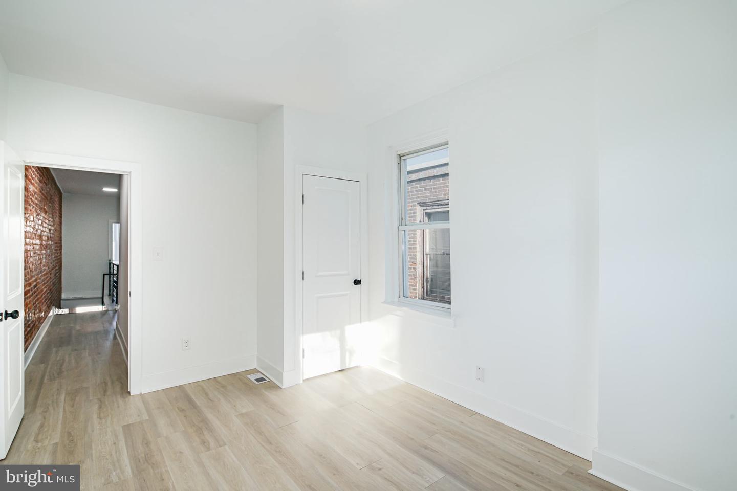 5236 W Jefferson St Property Photo 16