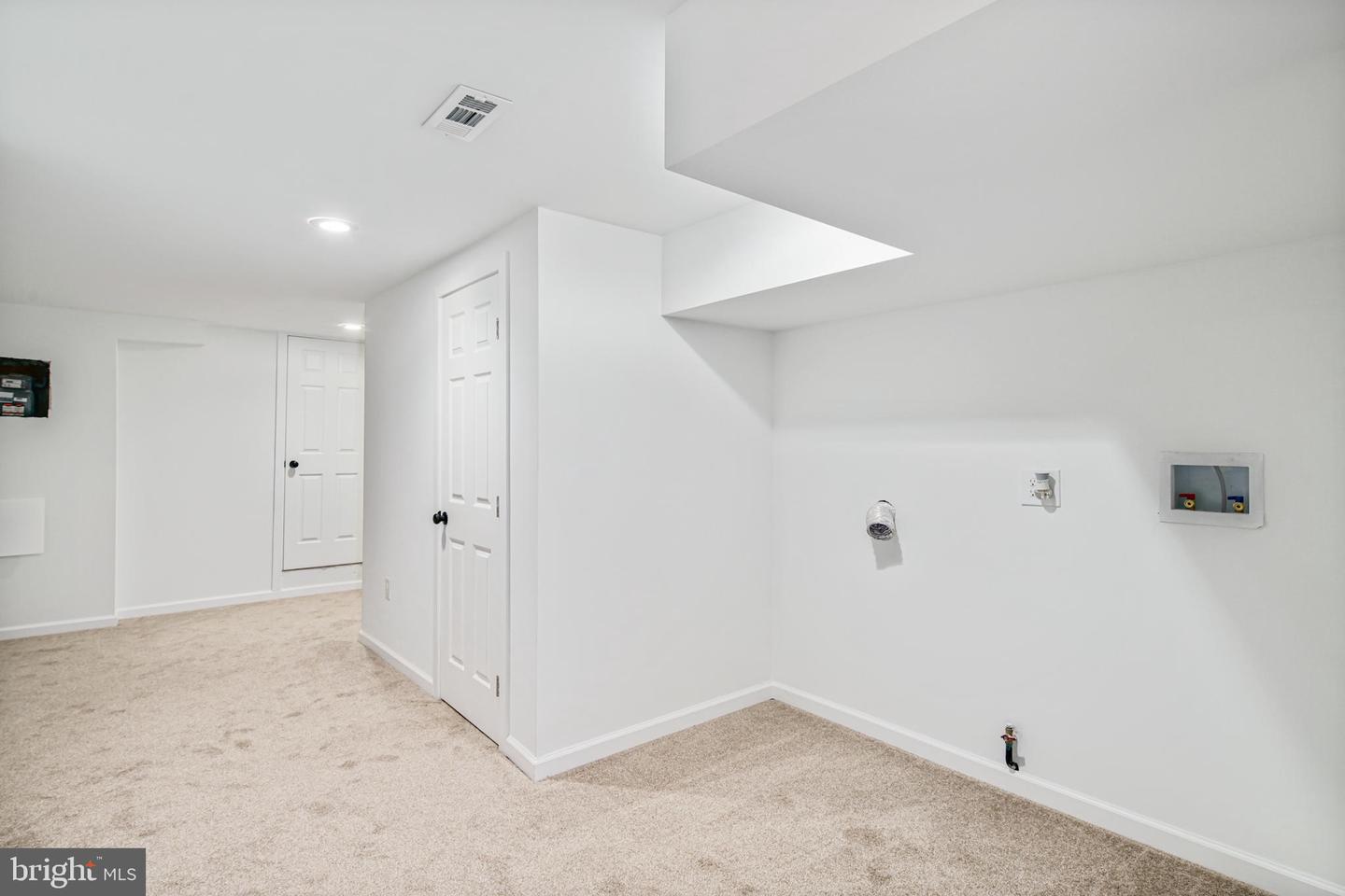 5236 W Jefferson St Property Photo 26