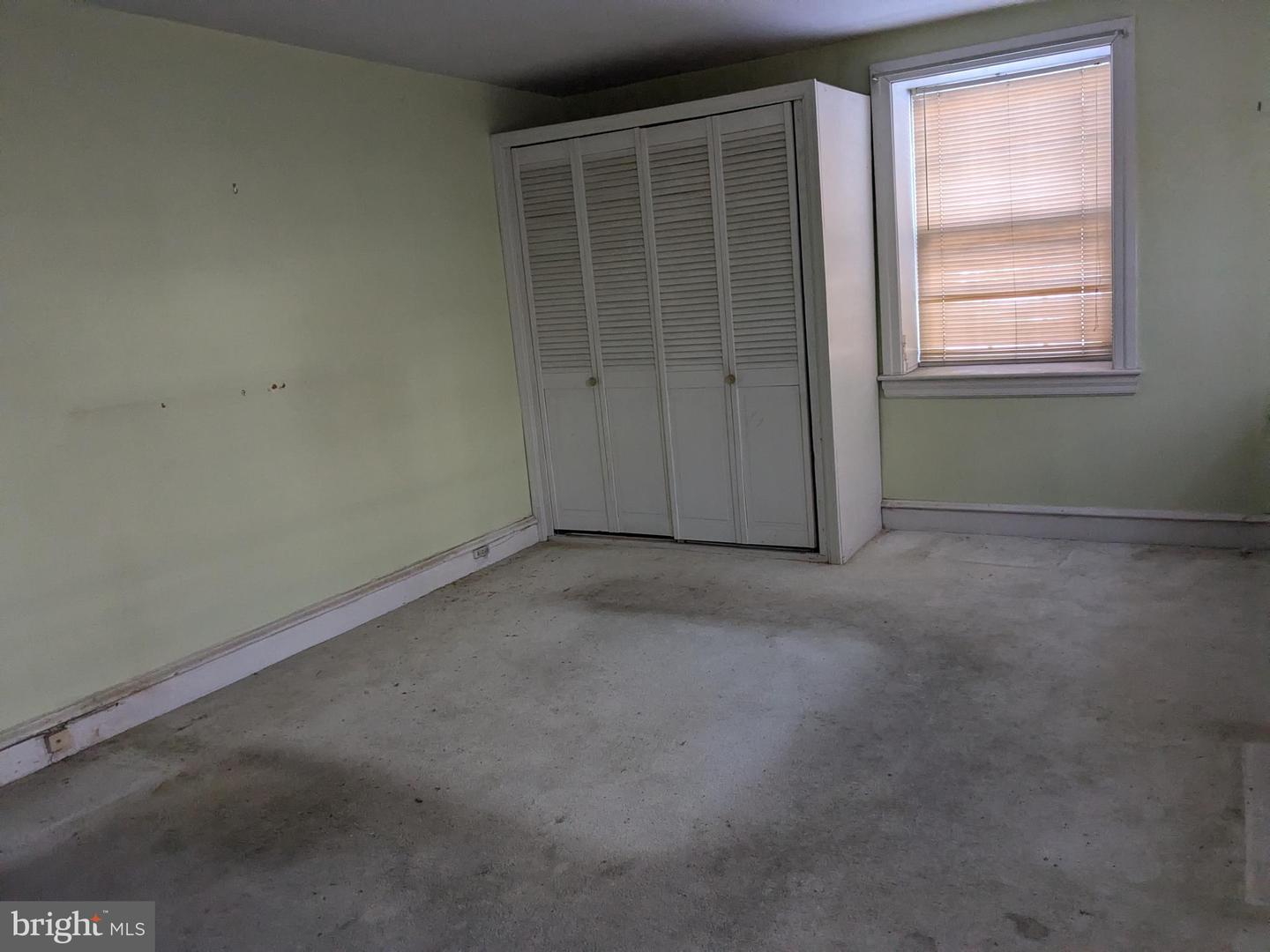 7009 Lincoln Dr Property Photo 7