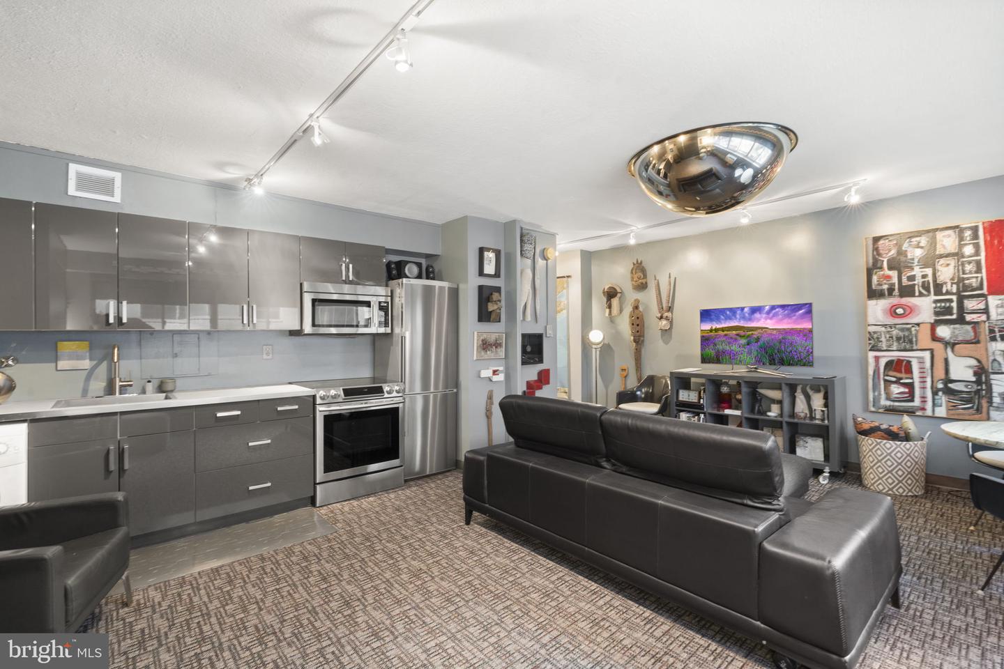 1900 John F Kennedy Blvd #523 Property Photo 1