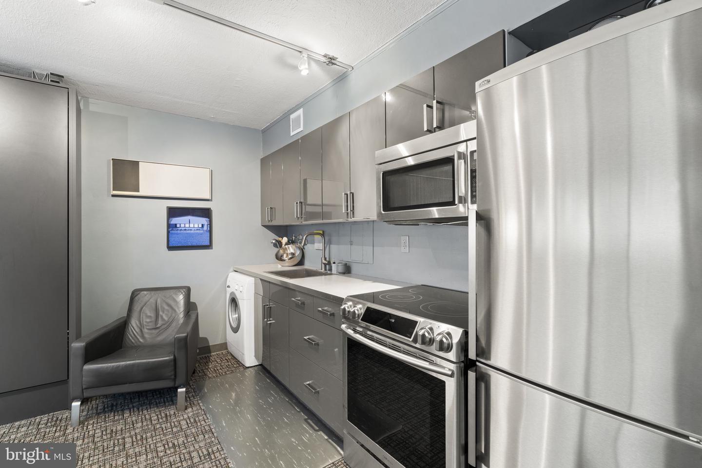 1900 John F Kennedy Blvd #523 Property Photo 4