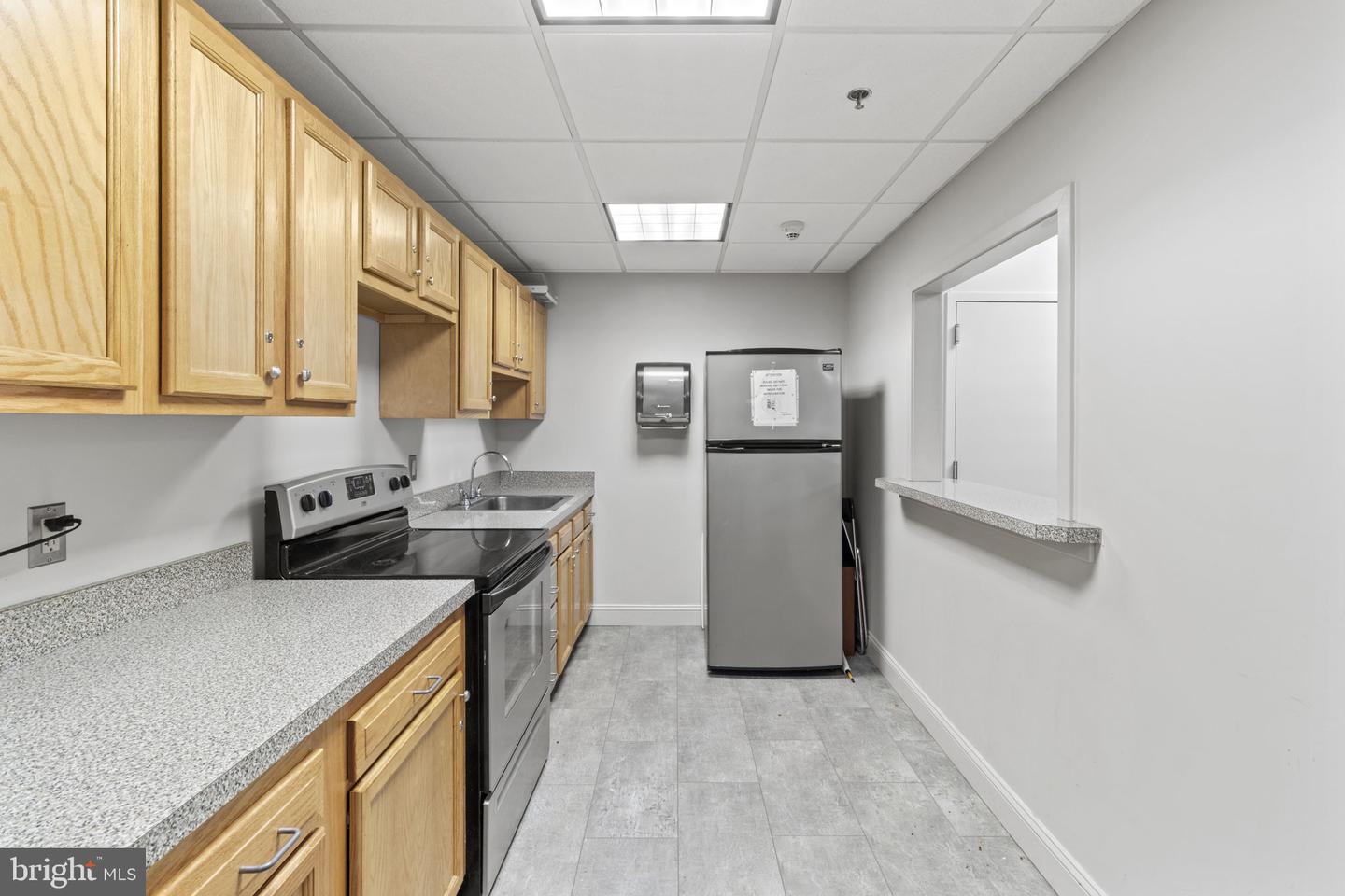 1900 John F Kennedy Blvd #523 Property Photo 37