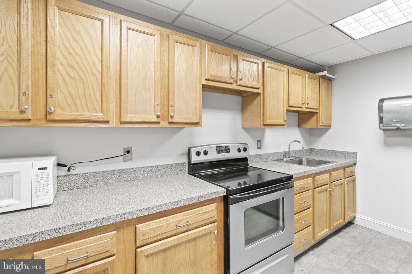 1900 John F Kennedy Blvd #523 Property Photo 38