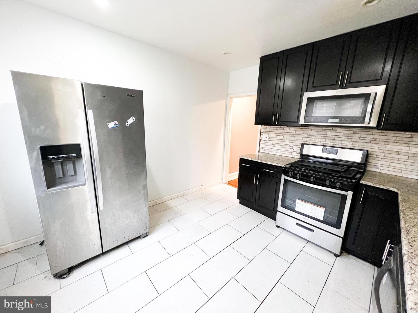 7355 Woolston Ave Property Photo 5
