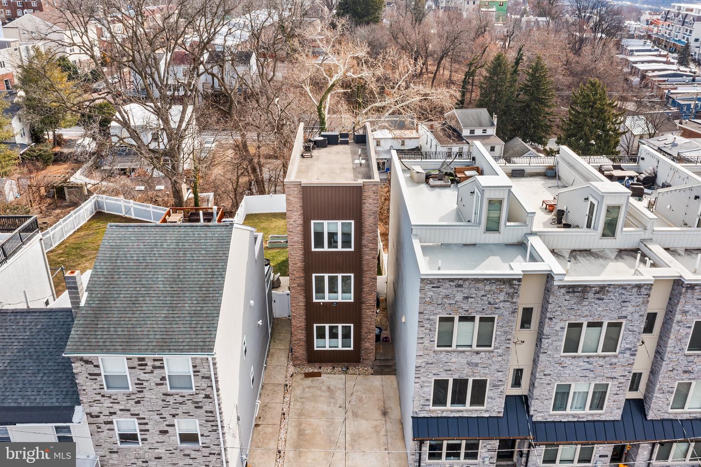 339 Delmar St Property Photo