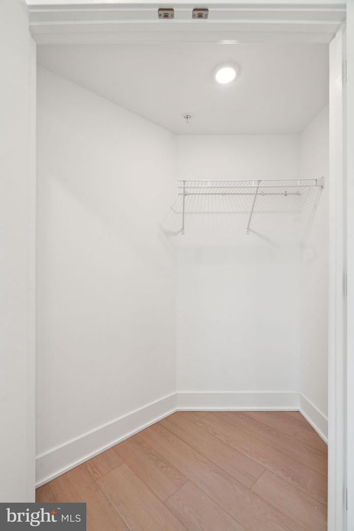 2000 Dreer St #203 Property Photo 19