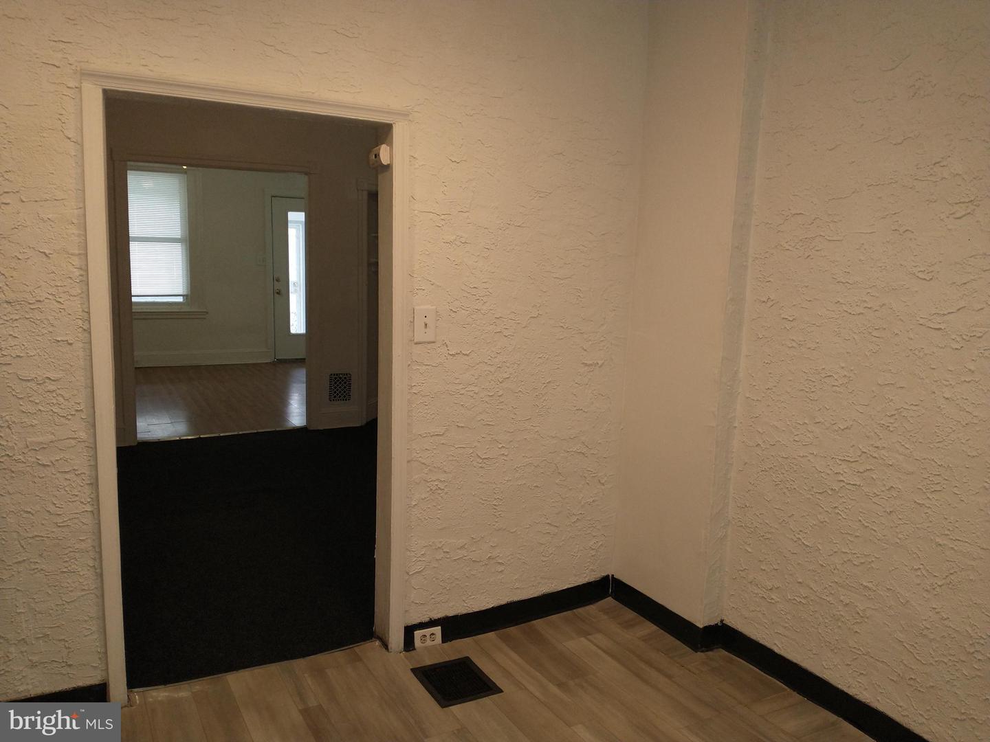 6638 Ross St Property Photo 9
