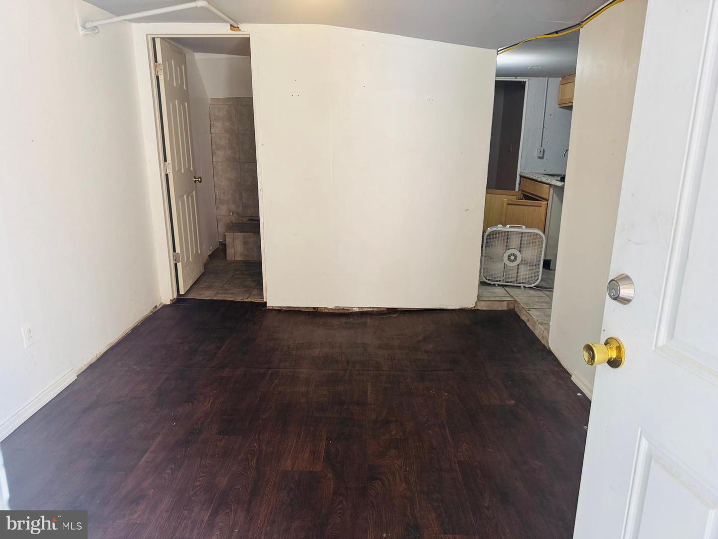 6911 Chelwynde Ave Property Photo 12