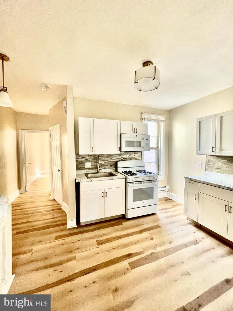3151 G St #b Property Photo 11