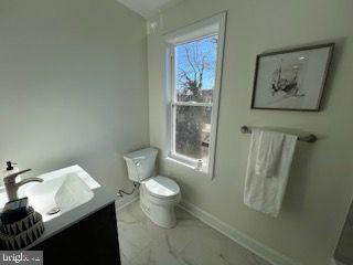 2410 W Oakdale St Property Photo 31