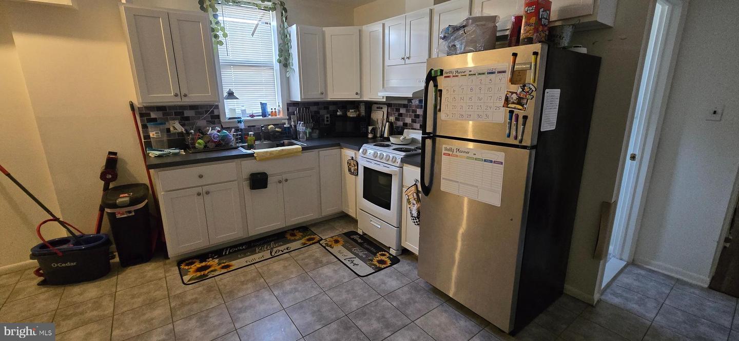 2244 E Allegheny Ave Property Photo 6