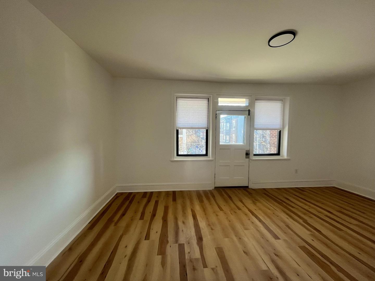 4415 Walnut St #3f Property Photo 4