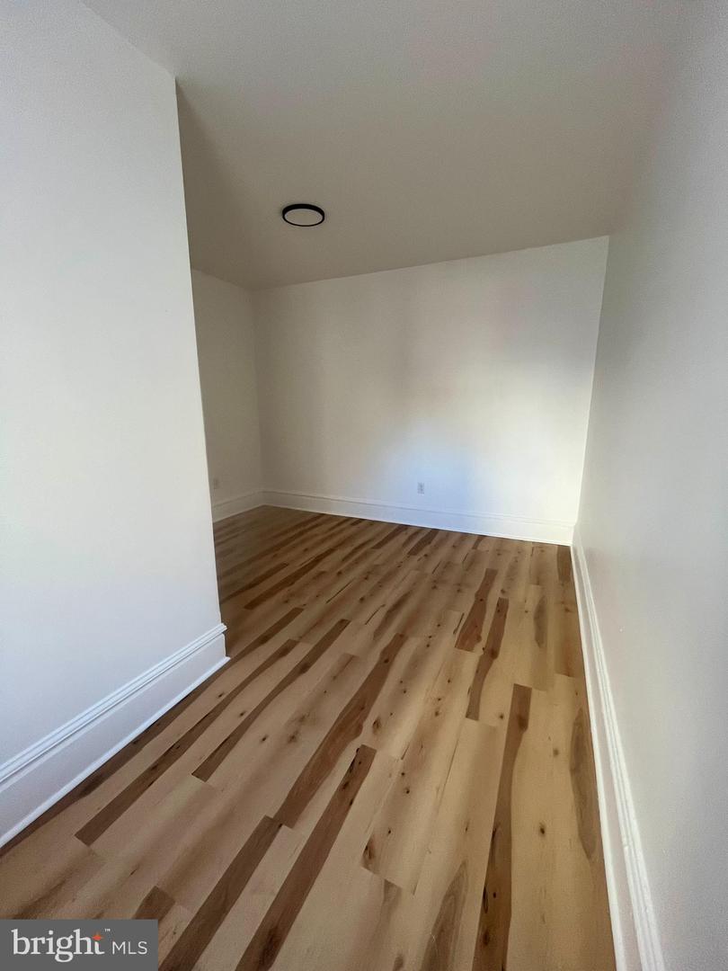 4415 Walnut St #3f Property Photo 13