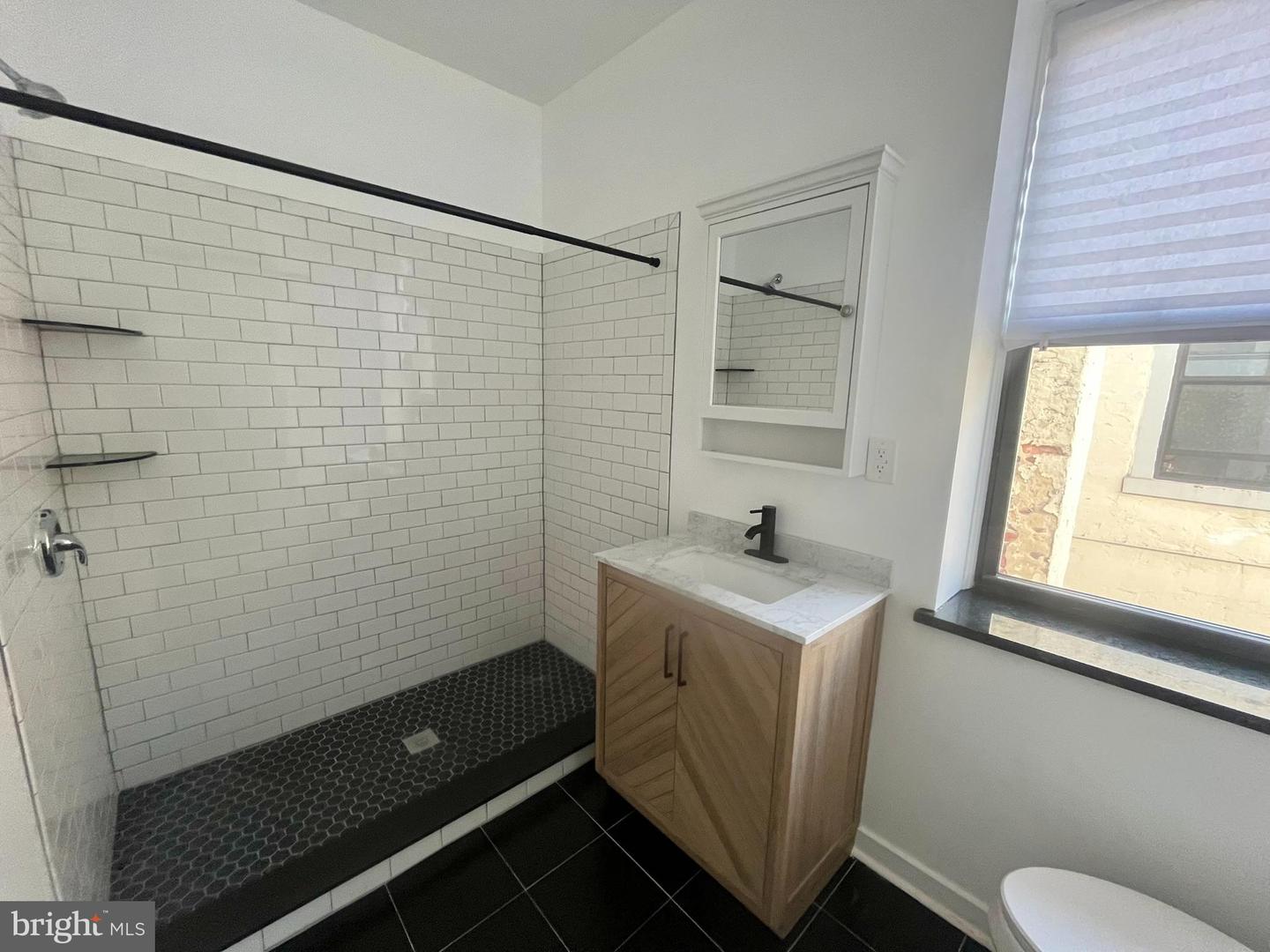 4415 Walnut St #3f Property Photo 14