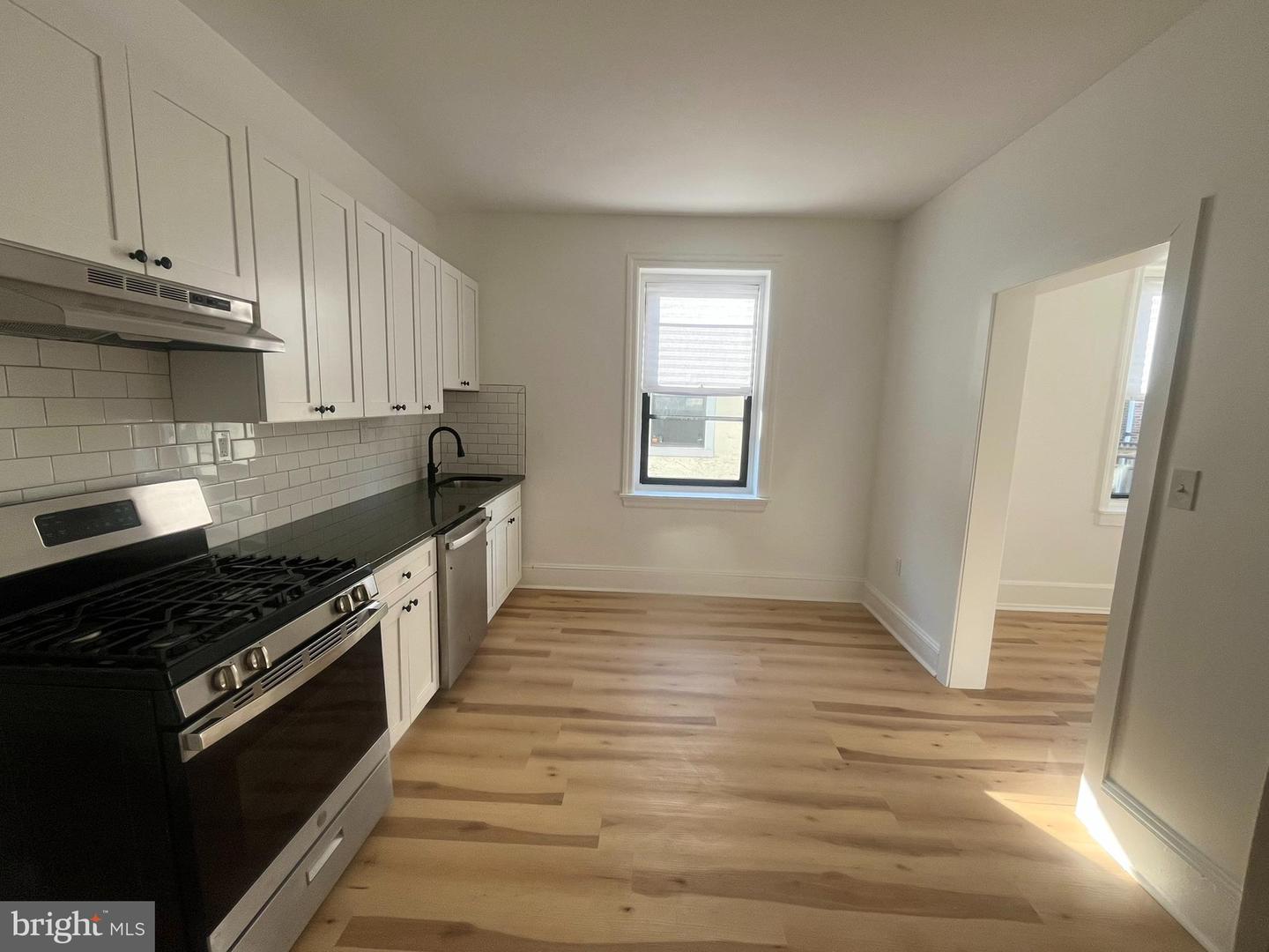 4415 Walnut St #3f Property Photo 22