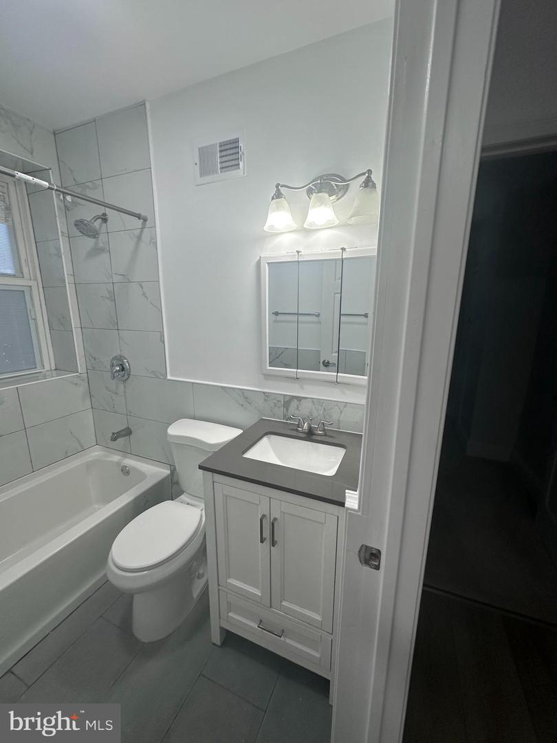 3255 D St Property Photo 6