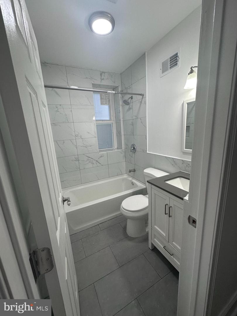 3255 D St Property Photo 7