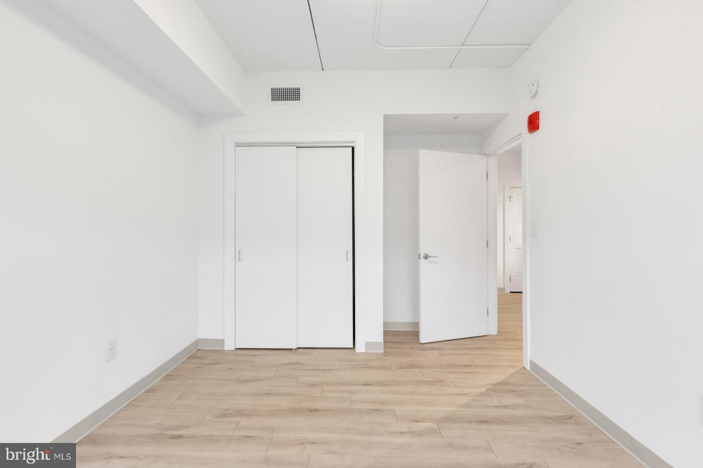 545 N Broad St #512 Property Photo 10