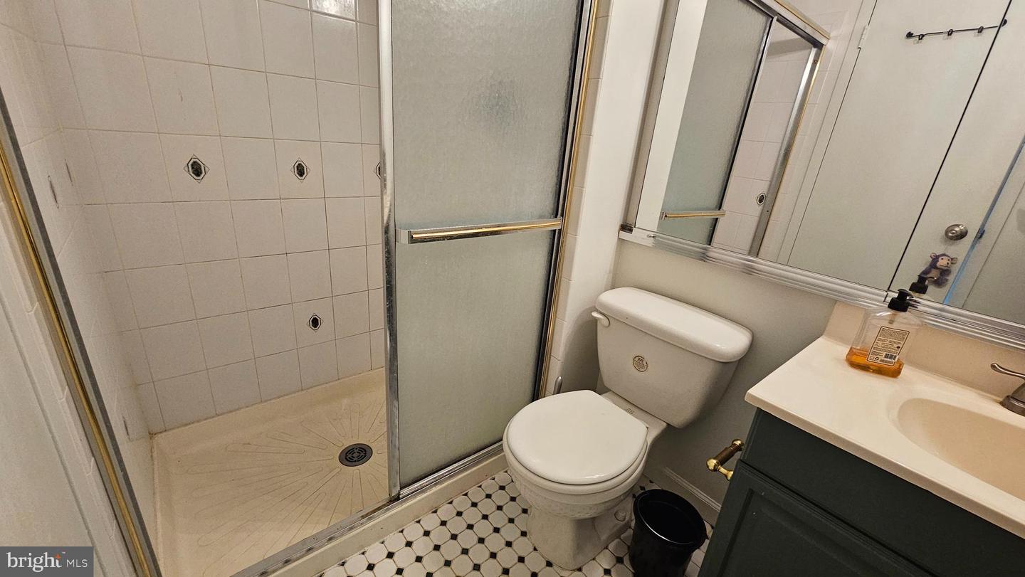 279 Shawmont Ave #b Property Photo 11
