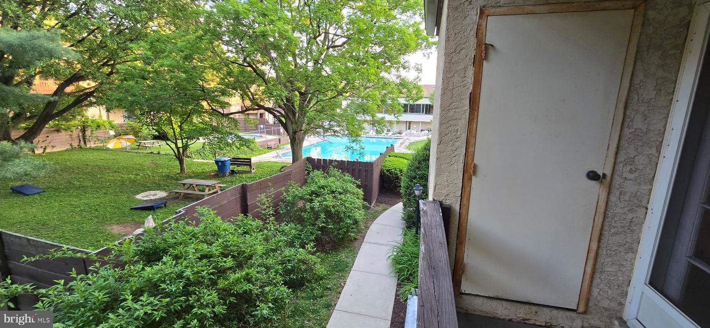 279 Shawmont Ave #b Property Photo 17